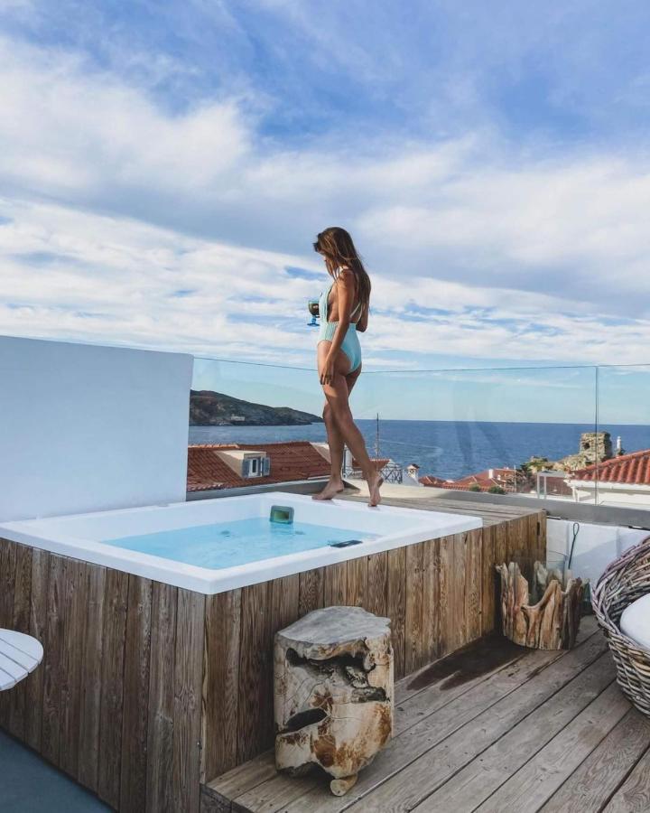 Castel Abaso Boutique Apartments By Explore Andros Bagian luar foto