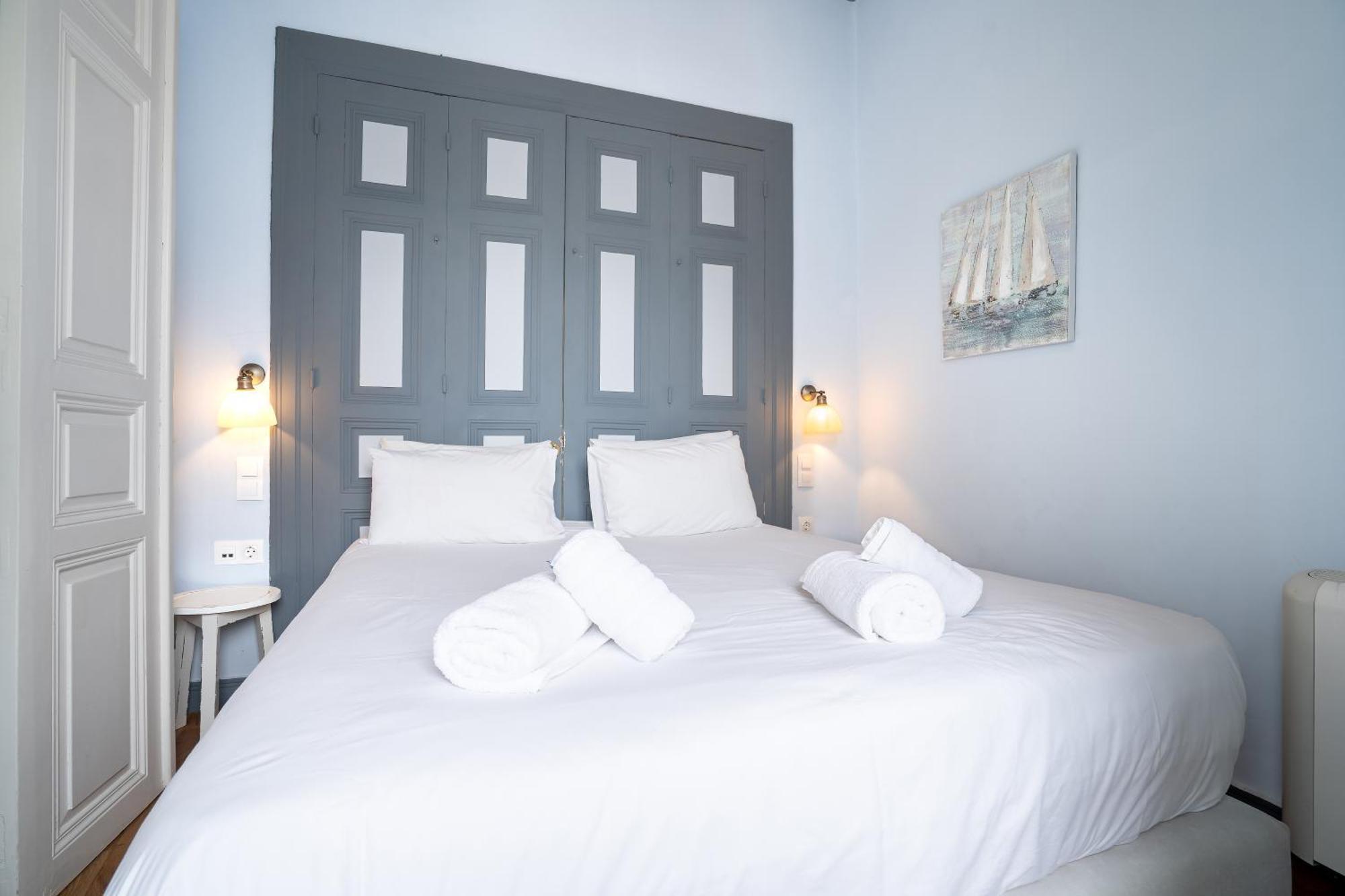 Castel Abaso Boutique Apartments By Explore Andros Bagian luar foto